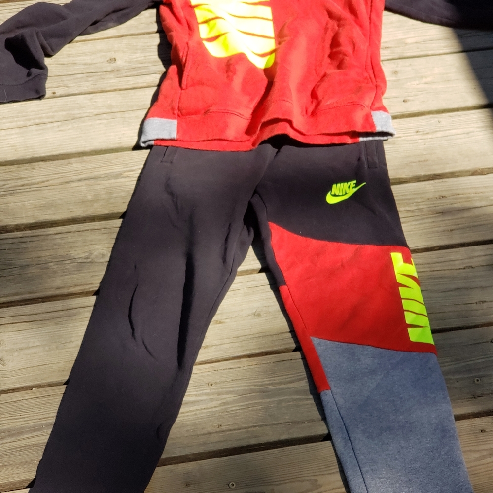 Boys Nike Sweatsuit